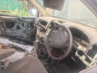 Kia Sedona Ex body for sale