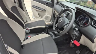 2 x Renault Triber Extended Cab 2024 and 2025 model for sale in Durban  R130000 call 0717584458