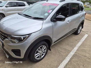 2 x Renault Triber Extended Cab 2024 and 2025 model for sale in Durban  R130000 call 0717584458