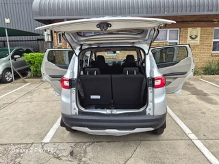 2 x Renault Triber Extended Cab 2024 and 2025 model for sale in Durban  R130000 call 0717584458