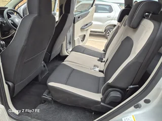 2 x Renault Triber Extended Cab 2024 and 2025 model for sale in Durban  R130000 call 0717584458