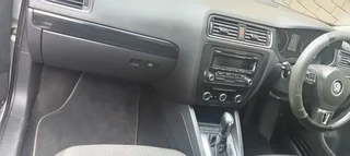 Neat 2012  Automatic Volkswagen Jetta Sedan for sale in Durban R95000 Neg. 0717584458