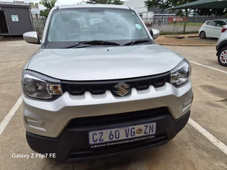 Almost new 2025  Suzuki S-presso for sale in  Dbn R130000  Car is in mint  condition call 0717584458