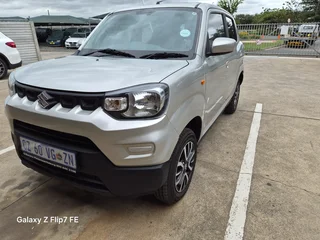 Almost new 2025  Suzuki S-presso for sale in  Dbn R125000  Car is in mint  condition call 0717584458