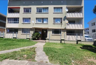 Flat in 21 annerly terrace central Port Elizabeth