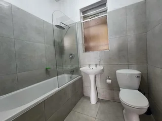 Flat in 21 annerly terrace central Port Elizabeth