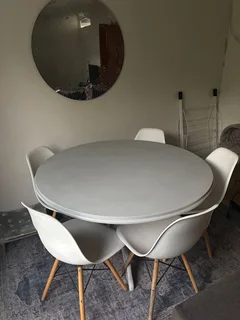 Dining table & chairs