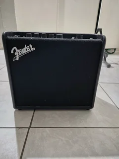 Fender Mustang Lt25 Amplifier