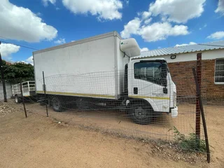 Isuzu 500 NQR Truck - Low Mileage Refrigerated box truck
