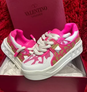 Valentino One Stud sneakers