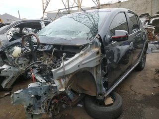 2016 Renault Sandero Stepway plus Stripping for spares