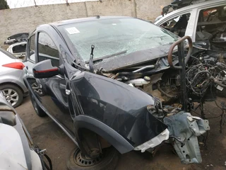 2016 Renault Sandero Stepway plus Stripping for spares