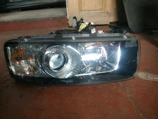 2014 Onwards Chevrolet Captiva Right headlight for sale