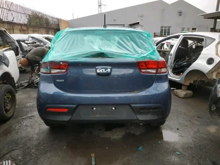 2022 Kia Rio G4LF Hatchback Manual transmission Stripping for spares