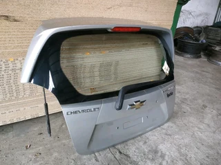 Chevrolet Spark tailgate with glass and lock mechanism for sale
