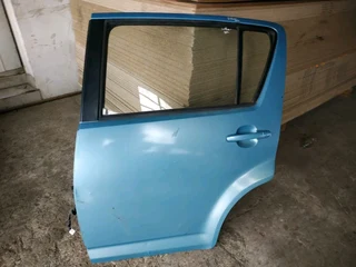 Daihatsu Sirion left rear / back door window glass mechanism door lock