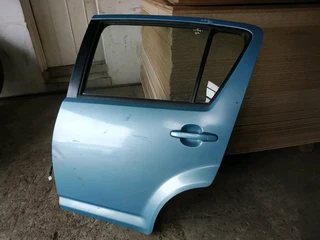 Daihatsu Sirion left rear / back door window glass mechanism door lock