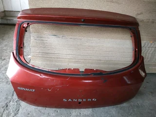 Renault Sandero Stepway tailgate shell for sale
