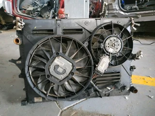 2010 Audi Q7 Complete Radiator set with fan for sale
