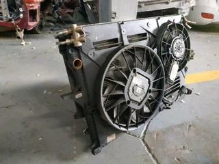 2010 Audi Q7 Complete Radiator set with fan for sale