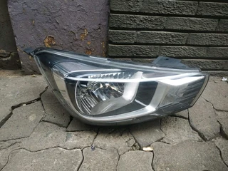 Kia Pegas Right headlight / head lamp