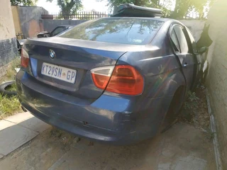 BMW E90 320i Stripping for Spares