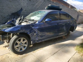 BMW E90 320i Stripping for Spares