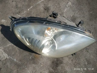 Mercedes Benz SLK 350 Xenon headlight / head lamp