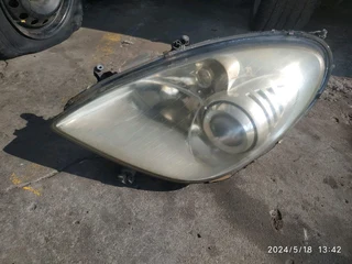 Mercedes Benz SLK 350 Xenon headlight / head lamp