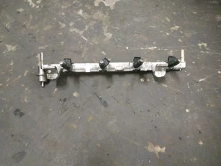 Ford fiesta Injector with rail for sale