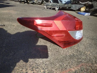 2018 onwards toyota yaris left outer tail light / back light