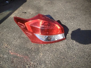 2018 onwards toyota yaris left outer tail light / back light