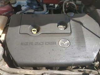 2010 mazda 3 2.0 DISI Axela Hatchback stripping for spares