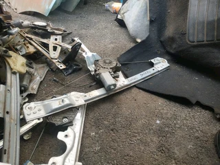 Renault Sandero window mechanism