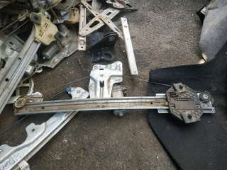 Renault Sandero window mechanism