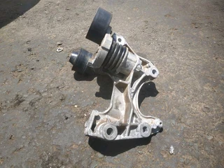 Renault Clio 4 belt tensioner for sale