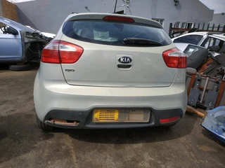 2013 Kia Rio G4FA Stripping for spares