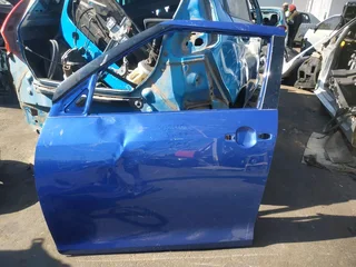 2012 Suzuki Swift left front door shell for sale