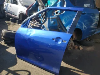 2012 Suzuki Swift left front door shell for sale