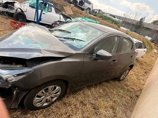 2022 Mazda 2 SKYACTIV-G PE Manual transmission Stripping for spares