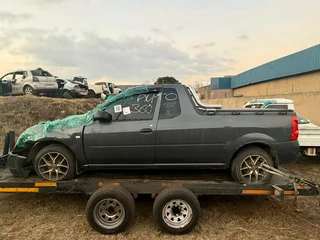 2016 Nissan NP200 1.6 Manual transmission Stripping for spares