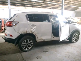 2013 Kia Sportage CRDI Manual transmission Stripping for spares