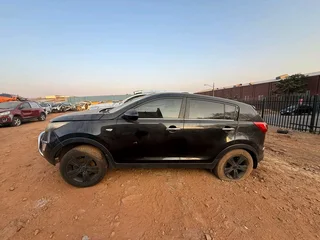 Kia sportage G4KD Manual transmission Stripping for spares