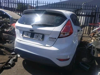 2013 Ford fiesta 1.4 Manual transmission Stripping for spares
