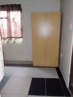 Bachelor pad on seperate entrance