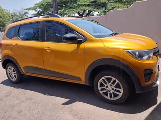 Renault Triber 2022 in excellent condition