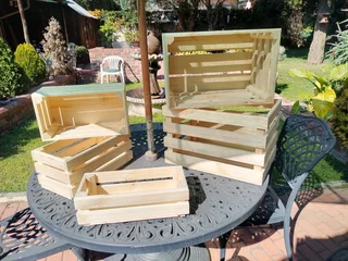 Wooden storage crates / wooden baskets