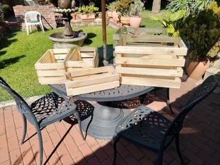 Wooden storage crates / wooden baskets