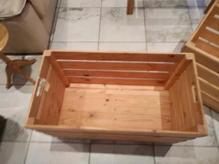 Wooden storage crates / wooden baskets