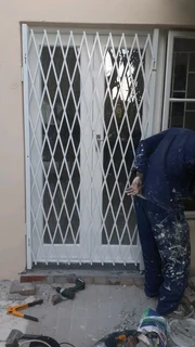 I&#39;m looking for carpentry work 0622703548